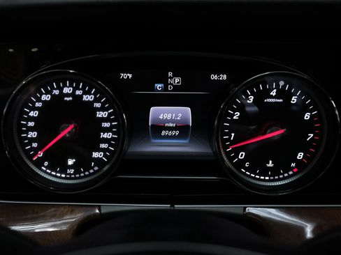 Used 2017 Mercedes-Benz E 300 image 17