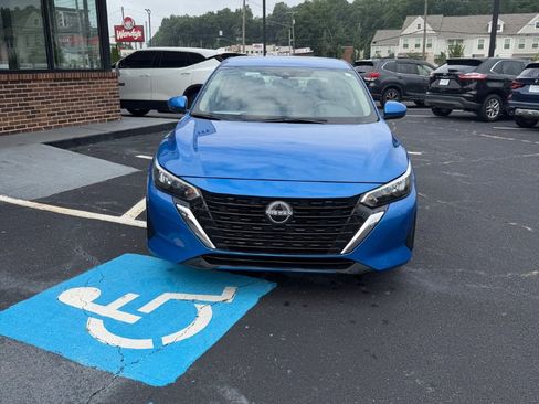 Used 2025 Nissan Sentra SV w/ All-Weather Package FWD image 2