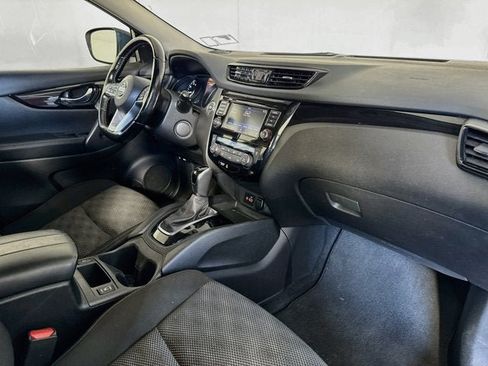 Used 2022 Nissan Rogue Sport SV AWD/4WD image 28