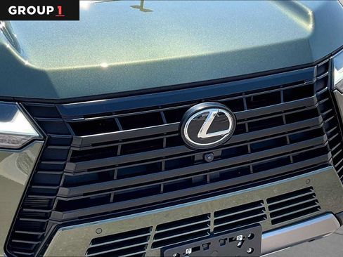 Used 2025 Lexus GX 550 AWD/4WD image 29