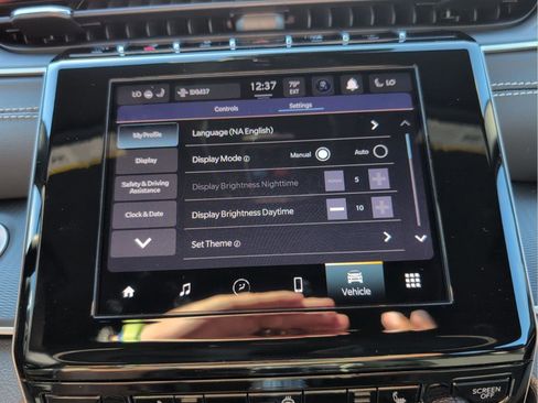 New 2025 Jeep Grand Cherokee L Altitude image 19