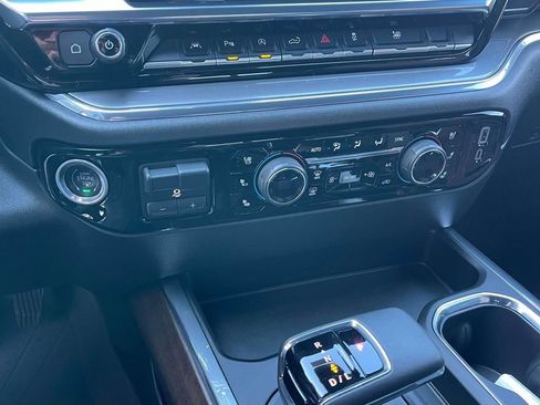 Certified 2023 Chevrolet Silverado 1500 High Country w/ Technology Package AWD/4WD image 33