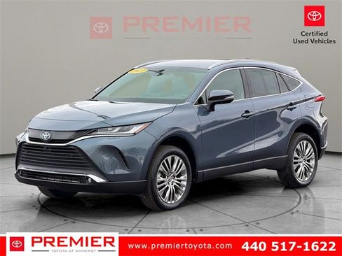 Used 2023 Toyota Venza Limited image 1
