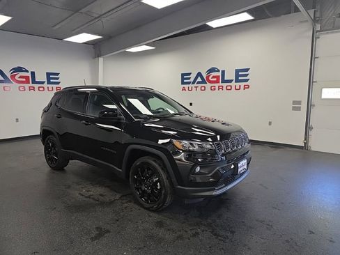 New 2026 Jeep Compass Latitude image 2