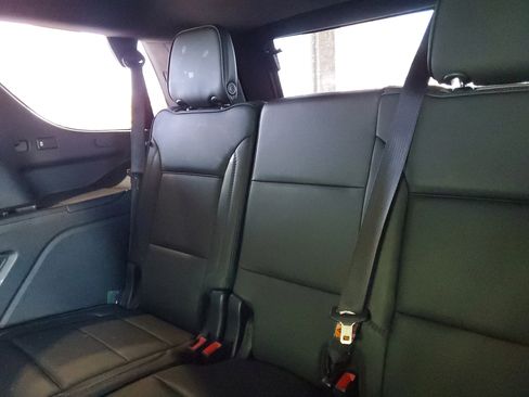 Used 2021 GMC Yukon Denali w/ Denali Premium Package AWD/4WD image 12