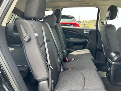 Used 2018 Dodge Journey SXT w/ Connectivity Group FWD image 28