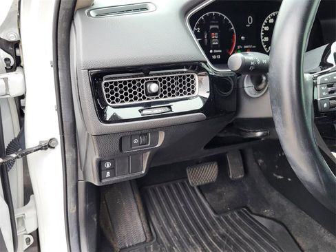 Used 2024 Honda Civic EX-L image 19