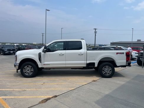 New 2025 Ford F250 Lariat w/ Lariat Ultimate Package image 4