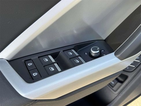 Used 2022 Audi Q3 2.0T Premium Plus w/ Premium Plus Package image 15