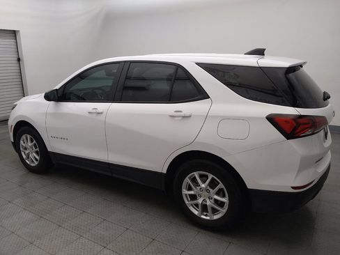 Used 2024 Chevrolet Equinox LS w/ LS Convenience Package FWD image 3
