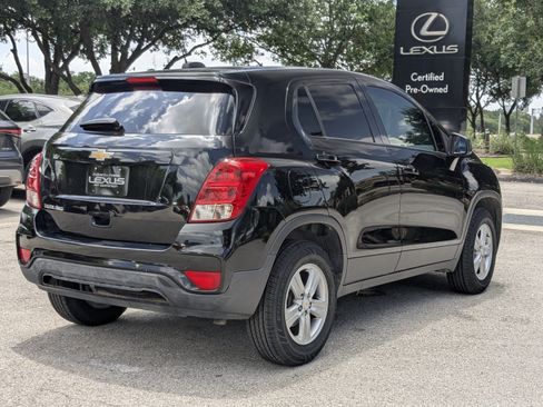 Used 2022 Chevrolet Trax LS w/ Tint and Cruise Package AWD/4WD image 2
