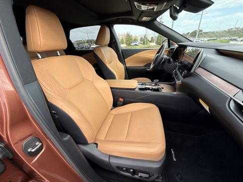 Used 2025 Lexus RX 350 Premium w/ Accessory Package (Z1) image 16
