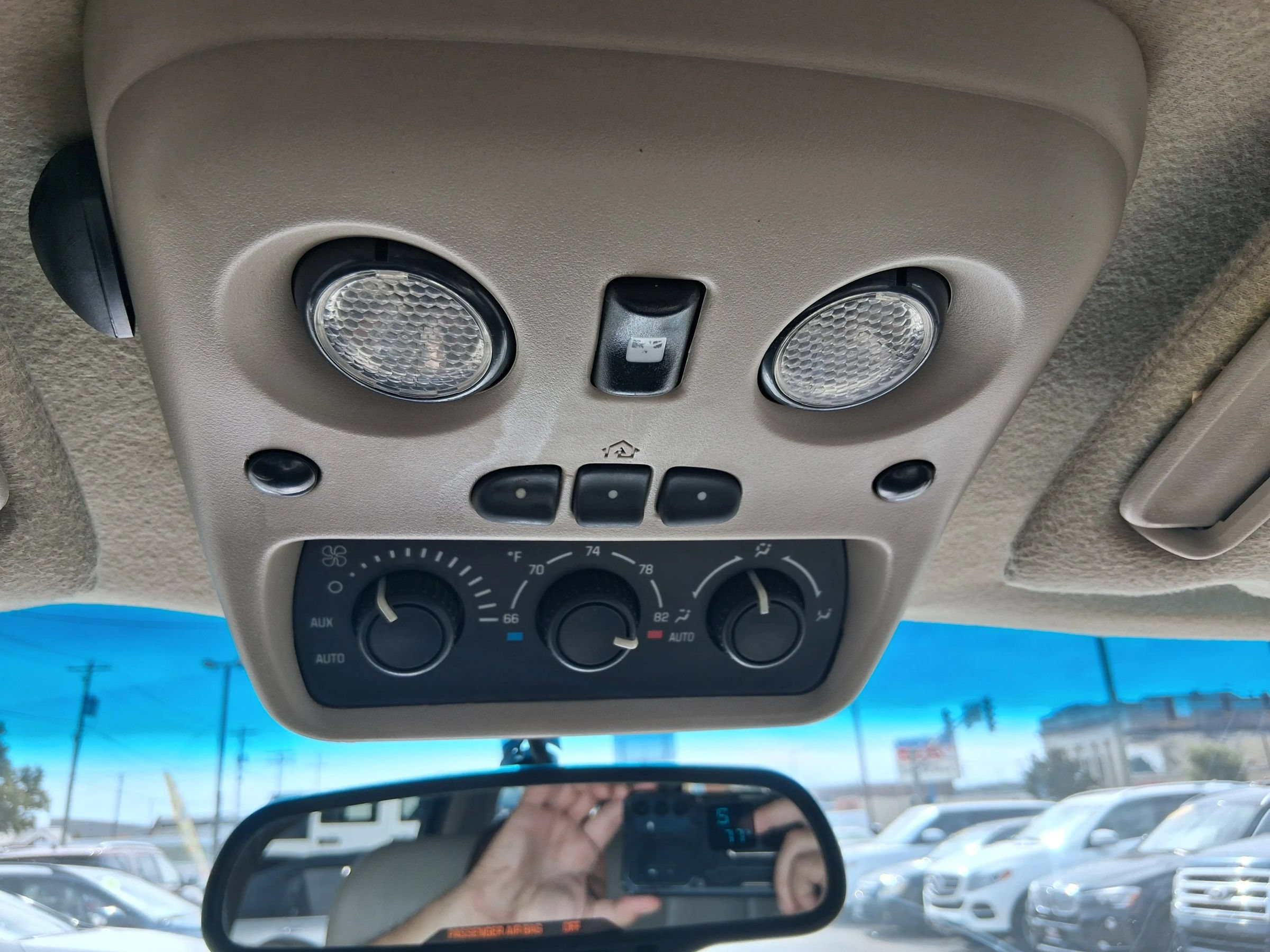 Used 2003 GMC Yukon XL SLT w/ 1SD Preferred Equipment Group AWD/4WD image 18