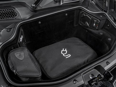 Used 2024 Lamborghini Revuelto AWD/4WD image 42