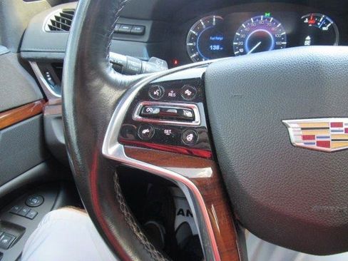 Used 2017 Cadillac Escalade Premium Luxury w/ LPO, Radiant Package AWD/4WD image 25