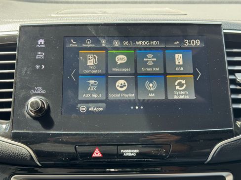 Used 2020 Honda Pilot Touring image 28