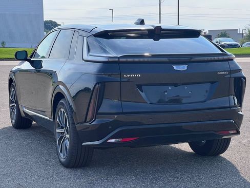 New 2026 Cadillac Lyriq Sport AWD/4WD image 8