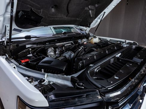 Used 2024 GMC Sierra 2500 AT4 w/ AT4 Preferred Package image 40