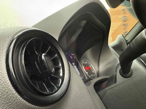 Used 2023 Mercedes-Benz Sprinter 2500 image 30