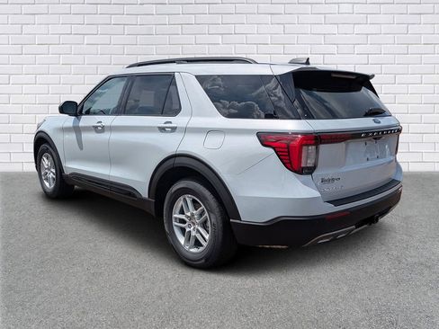 New 2026 Ford Explorer Active w/ Active Comfort Package RWD image 3