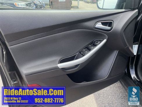Used 2014 Ford Focus SE w/ Equipment Group 201A FWD image 9