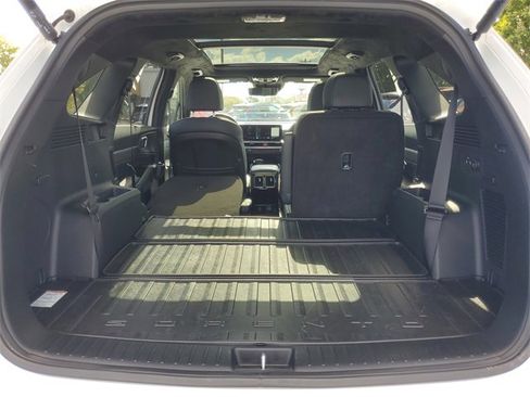 Used 2024 Kia Sorento SX Prestige image 9