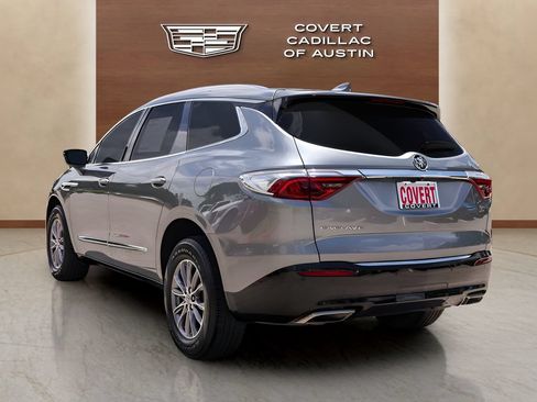 Used 2023 Buick Enclave Essence FWD image 3