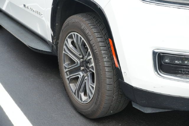 Used 2024 Jeep Wagoneer Series II w/ Flexible Seating Group RWD image 2