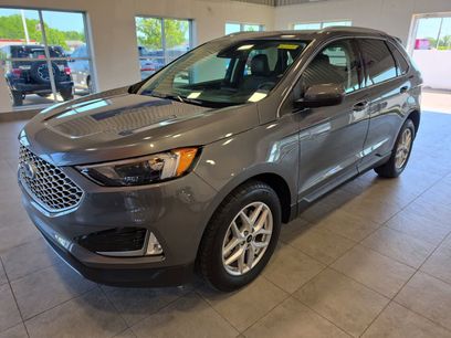Used 2024 Ford Edge SEL w/ Convenience Package