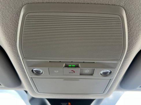 New 2026 Nissan Kicks SR w/ Interior Electronics Package FWD image 8