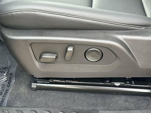 Used 2026 Chevrolet Colorado Trail Boss image 33