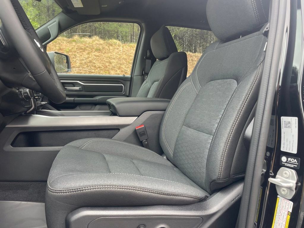 New 2026 RAM 1500 Big Horn AWD/4WD image 12