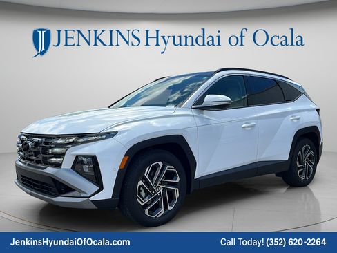 Certified 2025 Hyundai Tucson Limited FWD image 7