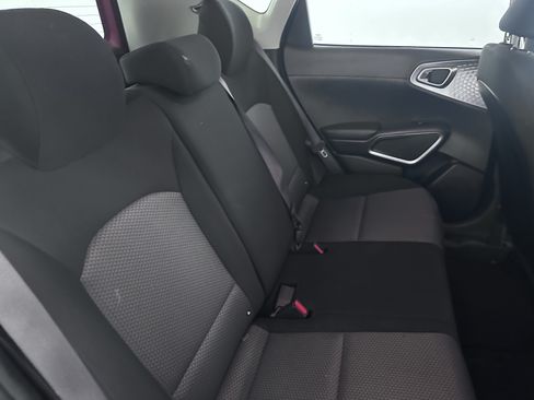 Used 2024 Kia Soul LX w/ Option Group 015 FWD image 30
