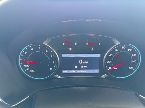 Used 2024 Chevrolet Equinox LT image 21