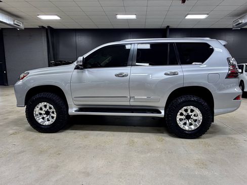 Used 2014 Lexus GX 460 w/ Premium Package image 7