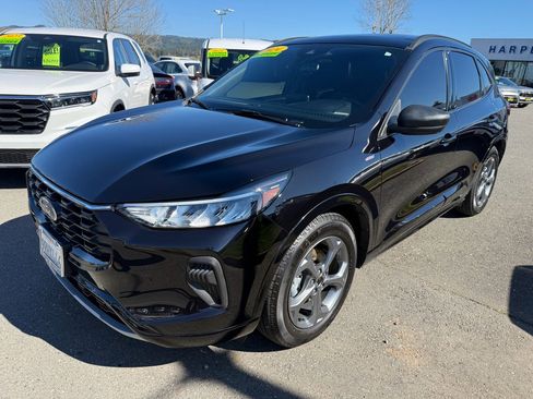 Used 2024 Ford Escape ST-Line w/ Cold Weather Package image 27