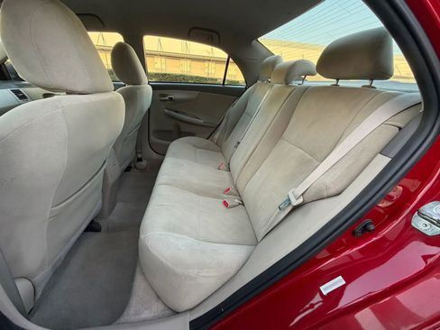 Used 2010 Toyota Corolla LE FWD image 11
