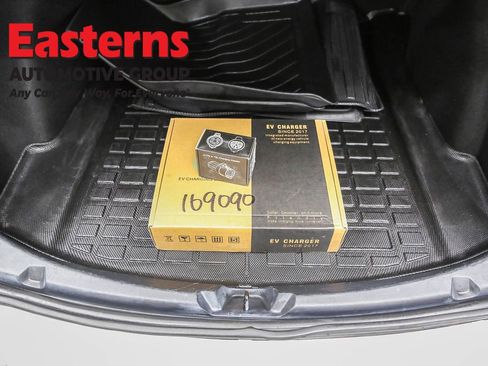 Used 2023 Tesla Model 3 Standard Range image 9