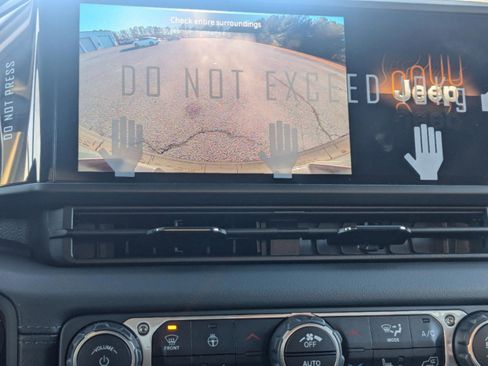 New 2024 Jeep Wrangler Sahara image 22