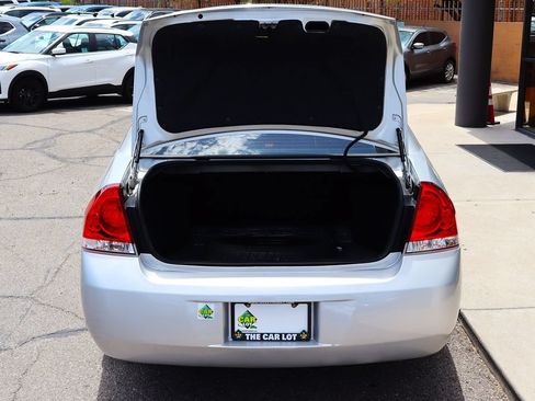 Used 2011 Chevrolet Impala LT FWD image 22