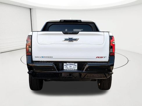 Used 2024 Chevrolet Silverado EV RST AWD/4WD image 4