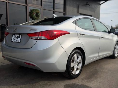 Used 2013 Hyundai Elantra GLS w/ Preferred Pkg image 3
