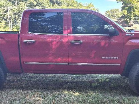 Used 2015 GMC Sierra 1500 SLT w/ SLT Crew Cab Value Package AWD/4WD image 2