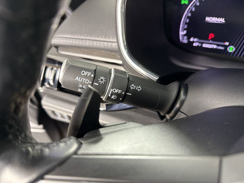 Certified 2022 Acura MDX SH-AWD w/ Advance Package image 17