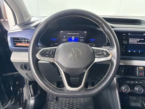 Used 2023 Volkswagen Taos SE w/ Black Wheel Package FWD image 15