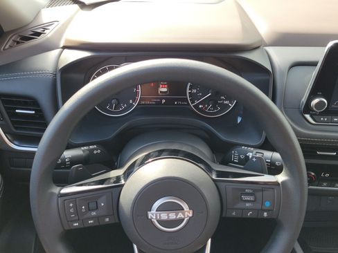 Certified 2023 Nissan Rogue SV FWD image 20