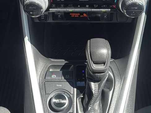 Used 2021 Toyota RAV4 XLE w/ Convenience Package AWD/4WD image 23
