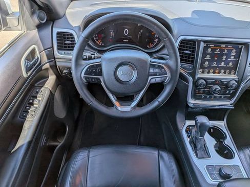 Certified 2018 Jeep Grand Cherokee Limited AWD/4WD image 13