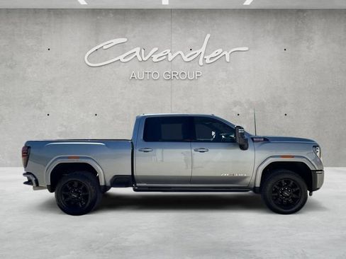 Used 2024 GMC Sierra 2500 AT4 w/ AT4 Premium Plus Package AWD/4WD image 17